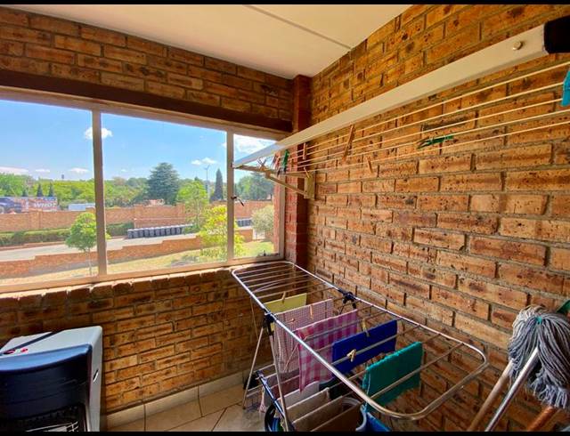 2 BEDROOM APARTMENT FOR SALE IN SUNDOWNER
